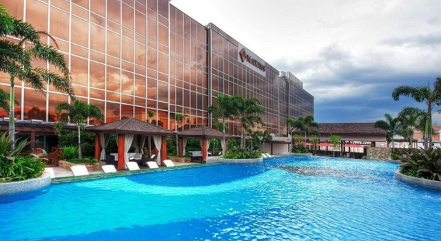 Maxims Hotel, Buchen Sie Hotel Hotels in Luzon mit Pool, Schwimmbad