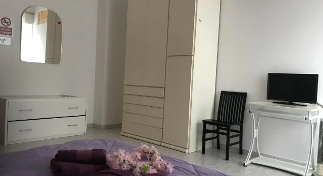 B&B Cagliari Ariosto, Забронировать Отель «постель и завтрак» Отели Кальяри с парковкой, Парковка