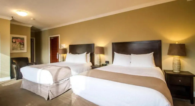 Четырёхместный номер Deluxe Regent Hotel Revelstoke