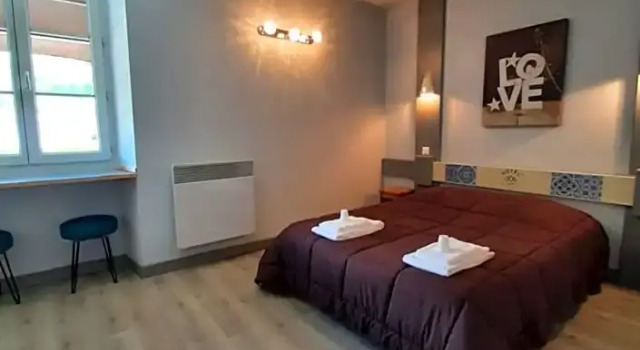 Четырёхместный люкс Hôtel de la Vallée