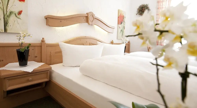 Hotel Reiler Hof, Забронировать Отель Трабен-Трарбах Мозель - Германия