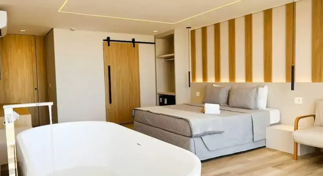 Номер Presidential Marino Beach Hotel