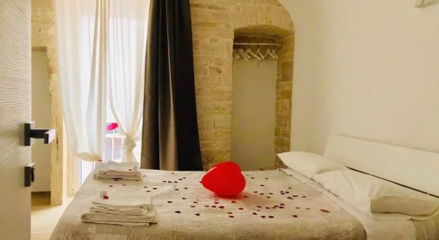 Augustus B&B, Rezervați Bed and Breakfast Terlizzi Bari Province