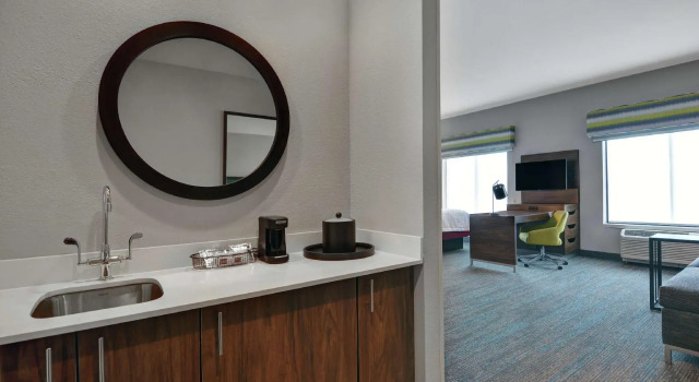 Двухместный люкс Hampton Inn & Suites Middleburg