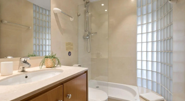 Студия Superior Fisa Rentals Gran Via Apartments