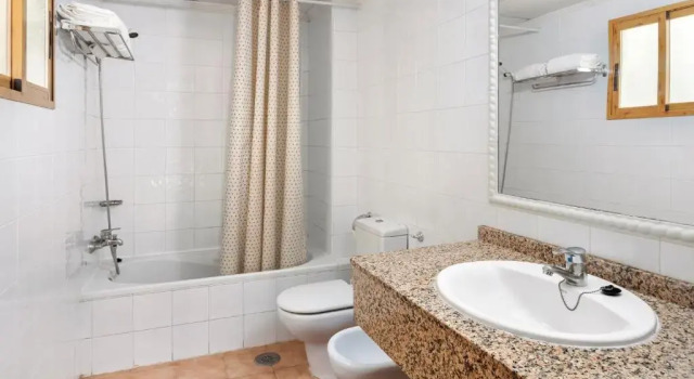 Семейный номер Standard с балконом Hotel Andalucía