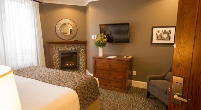Четырёхместный номер Standard Hume Hotel & Spa