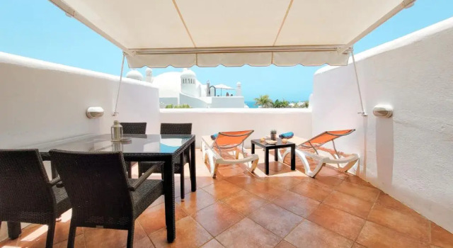 Adeje Paradise 11-B Ocean views and heated pool, Book Hotel Hotels in Tenerife with Parking, Parking