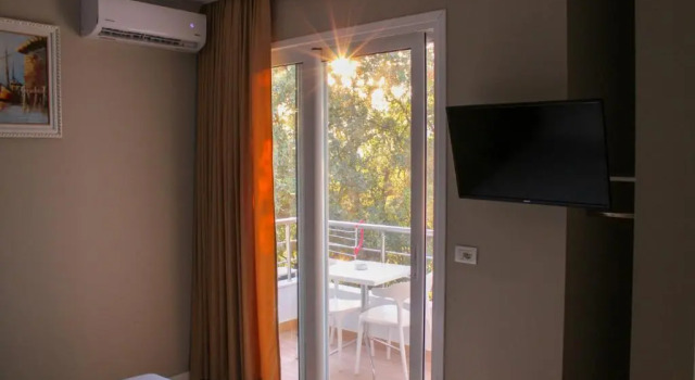 Aphrodite Garden Rooms & Apartment, Book Lejlighed Himarë Vlorë County