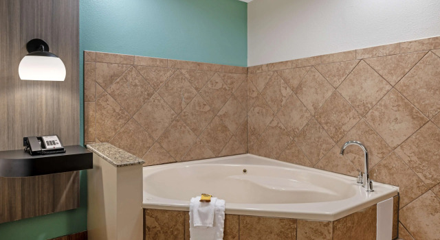 Двухместный люкс Best Western Plus Greenwood Indy South Inn