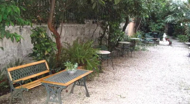 Hotel Villa Porpora, Забронировать Вилла Коттеджи Рима, рядом с Национальная галерея современного искусства, Коттедж