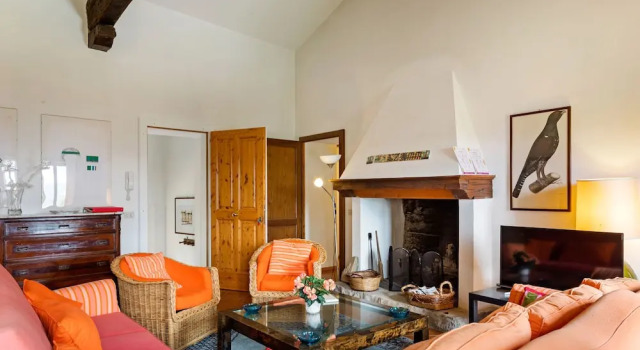 Luxurious Villa in Tredozio Tuscany With Panoramic Views, Book Villa Sommerhuse i Tredozio, Hytte