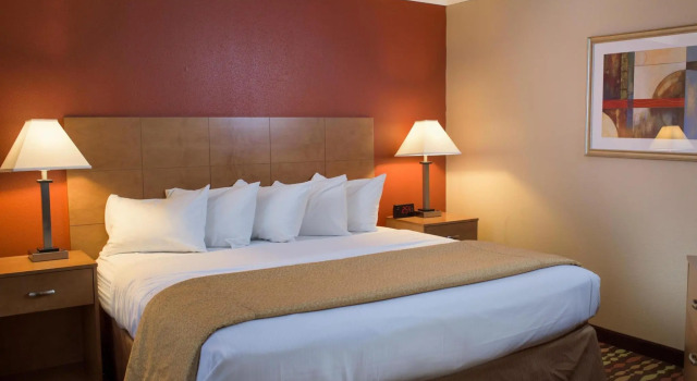 Люкс Best Western Ambassador Inn & Suites
