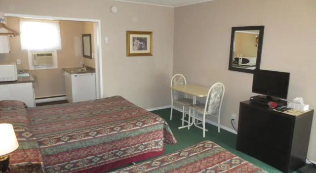 Четырёхместный номер Deluxe Overlander Motel