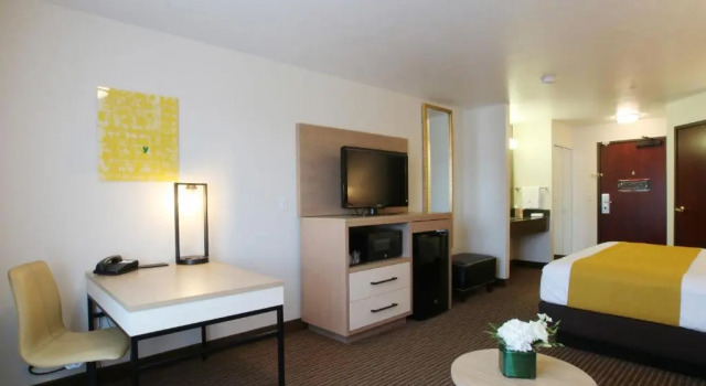 Люкс Oxford Suites Spokane Valley