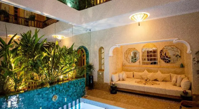 Riad Wazani Topaze & Spa, Забронировать Курортный отель Отели Марракеш-Тенсифт-Эль-Хауз с парковкой, Парковка