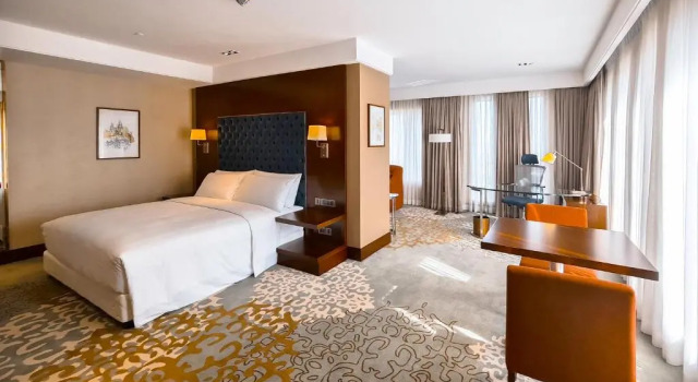Полулюкс Holiday Inn Dhaka City Centre by IHG