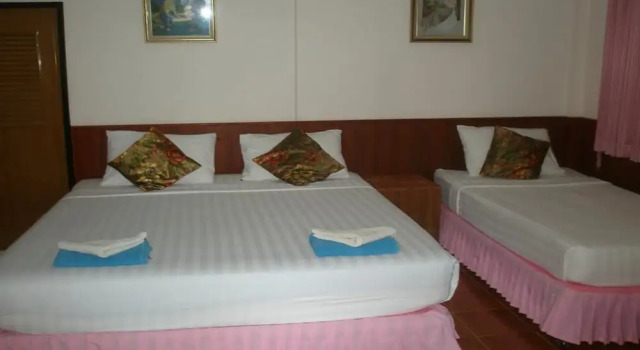 Бунгало с балконом и с видом на море Rung Arun Resort