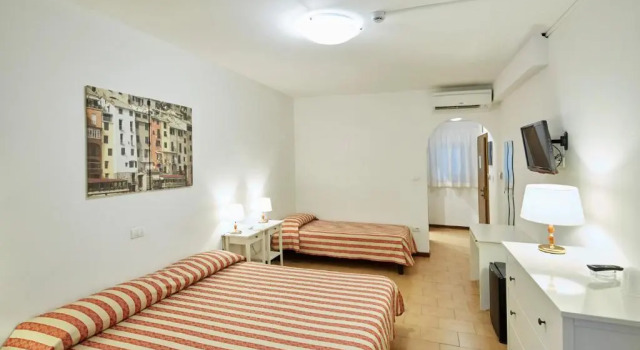 Трёхместный номер Standard Hotel Villa Adriana