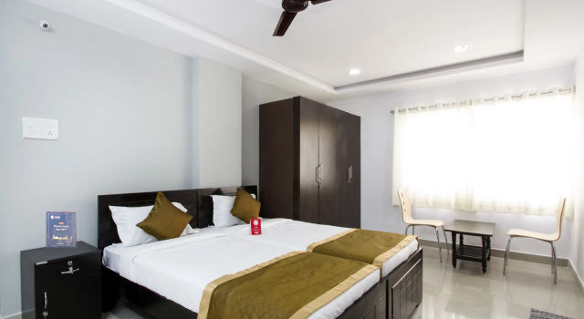 OYO Flagship 463 Banjara Hills, Rezerwuj Hotel Banjara Hills 
