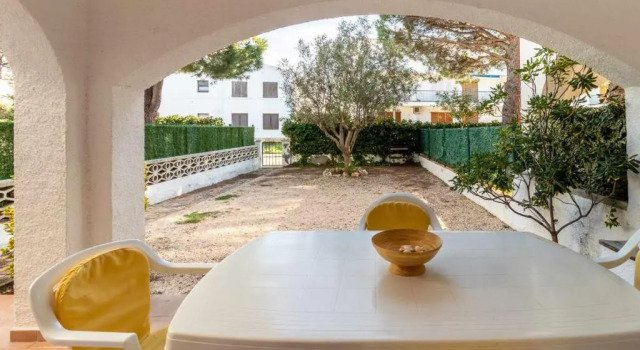 SANT CARLES 26 magnífico apartamento renovado con jardín, Забронировать Апартаменты/квартира Отели Льянсса с парковкой, рядом с Музей акварели Фонда Жозепа Мартинеса Лосано, Парковка