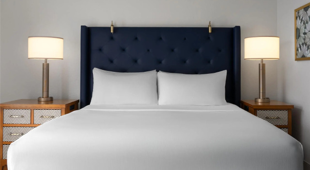 Двухместный номер Deluxe с балконом DoubleTree by Hilton Gainesville