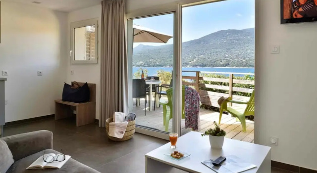 Апартаменты Comfort с балконом и с видом на море Hôtel Sampiero