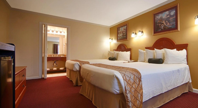 Четырёхместный номер Standard Best Western Acadia Park Inn