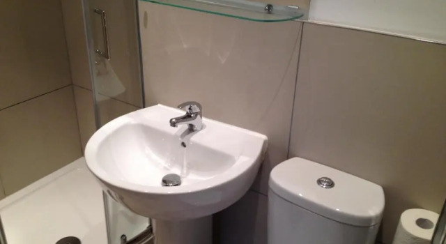 Апартаменты Caledonian Apartments