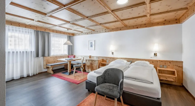 Двухместный номер Comfort с балконом Hotel Nevada