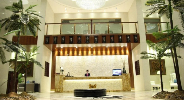Jiashan Hollywood Hotel, Book Hotel Jiashan Zhejiang