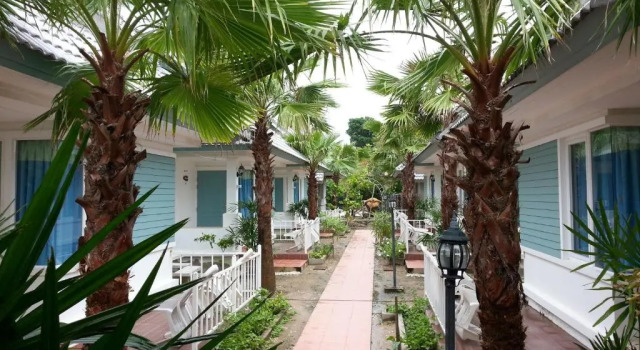 Бунгало c 1 комнатой с балконом и с красивым видом из окна Vipha Ville Resort