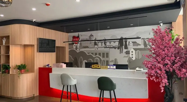 Thank Inn Hotel Henan Luohe Yancheng District Zhonglou Square, Book Hotel Luohe Henan
