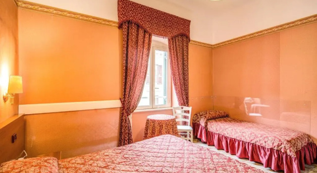 Трёхместный номер Standard Hotel Virginia
