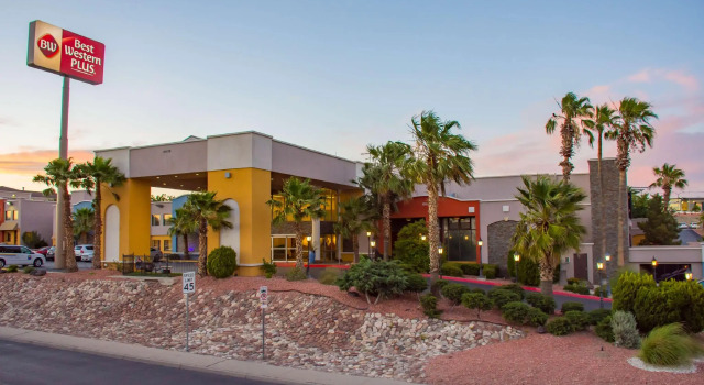 Кровать в общем номере Best Western Plus El Paso Airport Hotel & Conference Center