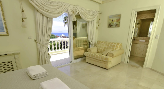 20001 - Exquisite Villa 50M To Beach, Забронировать Вилла Коттеджи Марбелья, Коттедж