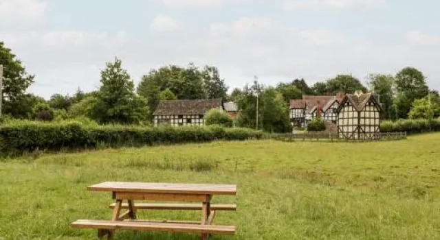 Holly Bush, Брондау Қонақ үй Леминстер Herefordshire