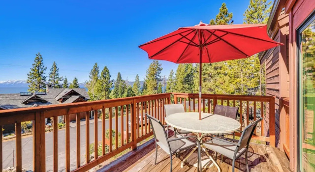 1 Mi to Lake Tahoe: Home w/ Hot Tub & Decks