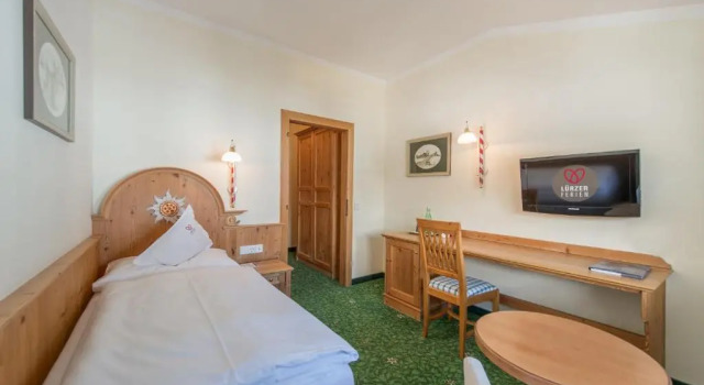 Номер Standard Superior Hotel Edelweiss