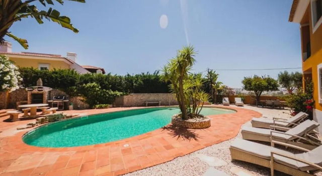 Lagos Beachfront Studio Apartment With Pool, Book Lejlighed Lagos Albufeira