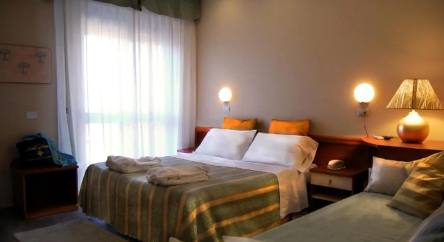 Трёхместный номер Standard с балконом Hotel Nordic