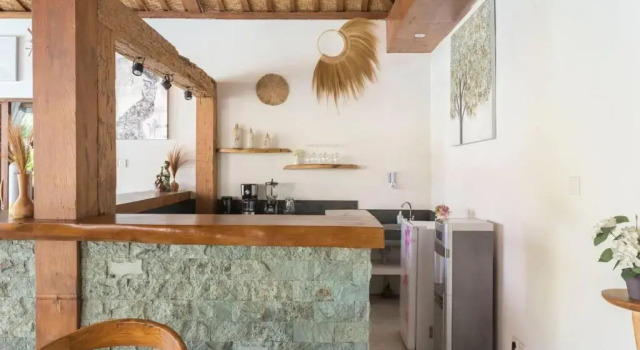 Elvano villa in heart of seminyak and near beach