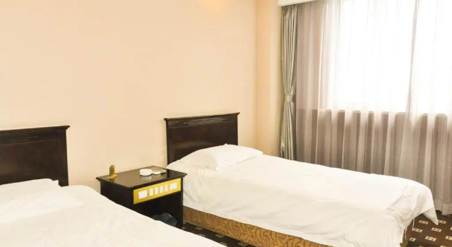 Номер Business Huilong Tower Hotel