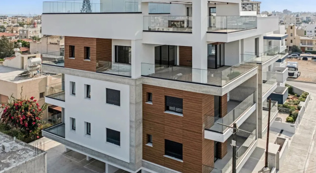 Sanders Crystal 1 Pleasant 3-bdr Apt With Shared Pool, Boek Appartement Limasol Limassol