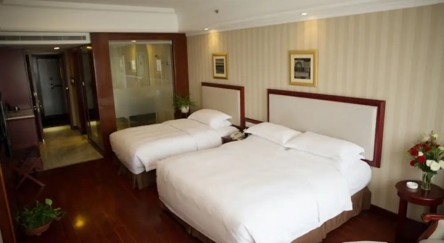 Двухместный номер Superior Enrichee Gloria Plaza Hotel Qingdao