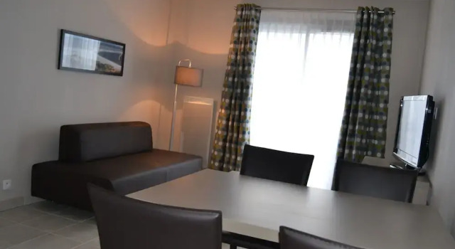 Modern Apartment Only 50 M. From the Beach of Concarneau, Rezerwuj Apartament Concarneau 