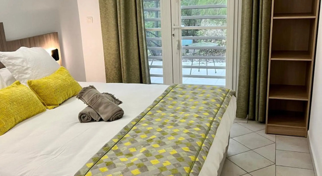 Marina Hill Appartement vue mer, Reserva ahora Apartamento Hoteles en Grande-Terre con aparcamiento, Aparcamiento