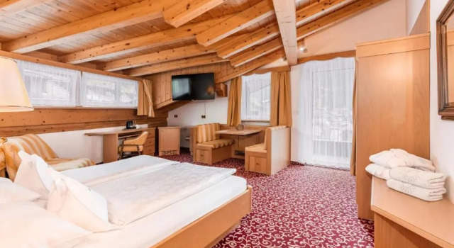 Двухместный номер Standard Мансарда с балконом Hotel Sun Valley