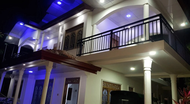 Amada Lake View Homestay