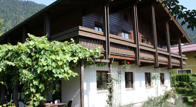 Traditional country house in Goldegg with sauna, Prenota Villa Goldegg Pongau